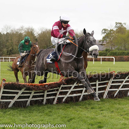 03rd Thunder Zone (GB) ( 9 , maroon, white star ) and P. Townend - Trainer : Gordon Elliott - Owner : Gigginstown House Stud