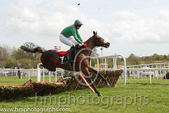 20th F Sandusky (GB) ( 7 , grey and emerald green diabolo ) and K.M. Donoghue - Trainer : Gordon Elliott - Owner : Mark McKay