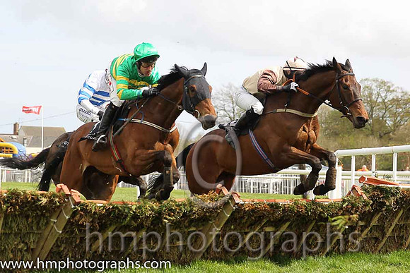 09th Carried ( 1 , orange and green hoops ) and R.M. Power - Trainer : Mrs Prunella Dobbs - Owner : George Dobbs