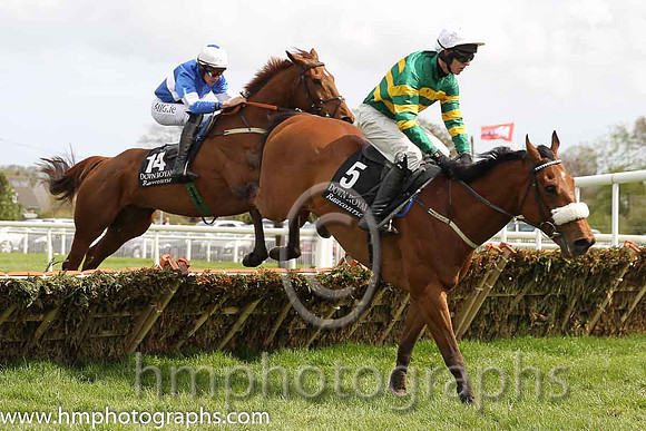12th Drumhart ( 14 , blue, white hoop ) and A.P. Heskin - Trainer : C.A.McBratney - Owner : James Murdoch
