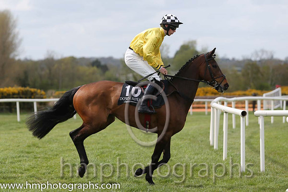 06th Sue And Isi ( 10 , yellow ) and L.A. McKenna (7) - Trainer : J.J.Lambe - Owner : Patrick J. McKenna