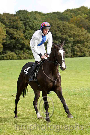 Dunluce Castle & W Thompson - winner (4, white, blue panel) - FT8E6952-e