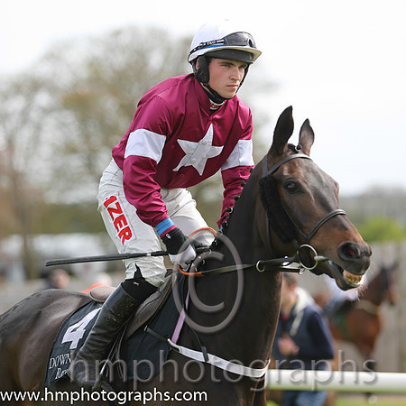 03rd Wrath Of Titans ( 4 , maroon whitre star ) and J.J. Burke - Trainer : Ms. Sandra Hughes - Owner : Gigginstown House Stud