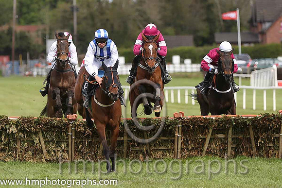 02nd Killultagh Sarah ( 6 , blue and white stripes ) and A.P. Heskin - Trainer : C.A.McBratney - Owner : Mrs Rose Boyd