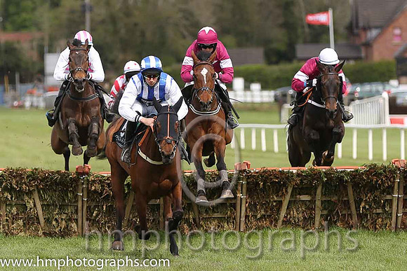 02nd Killultagh Sarah ( 6 , blue and white stripes ) and A.P. Heskin - Trainer : C.A.McBratney - Owner : Mrs Rose Boyd