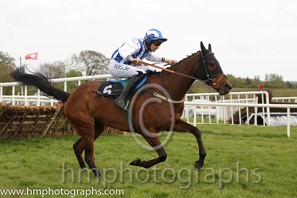 02nd Killultagh Sarah ( 6 , blue and white stripes ) and A.P. Heskin - Trainer : C.A.McBratney - Owner : Mrs Rose Boyd