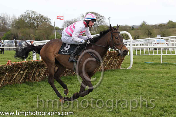 04th Ground Invasion ( 5 , pink and white chevrons ) and A.J. Fox (7) - Trainer : S.R.B. Crawford - Owner : Liquid Lunch Syndicate