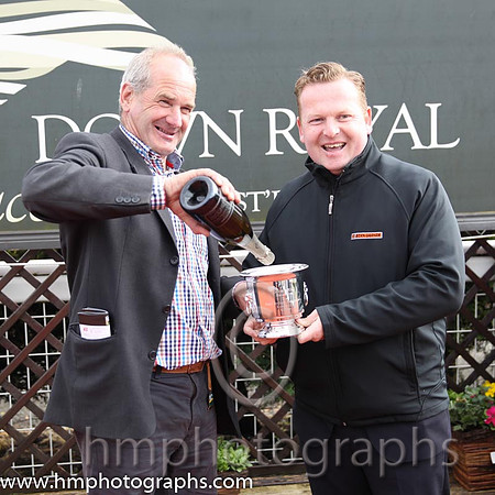 01st Marinero ( 3 , maroon, white stars ) and R. Walsh - Trainer : A.J.Martin - Owner : Gigginstown House Stud