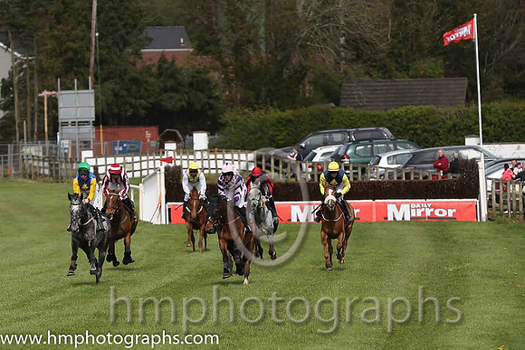 05th Young Palm ( 6 , blue, yellow diamond, green cap ) and A.E. Lynch - Trainer : S.R.B. Crawford - Owner : Mrs P Sloan