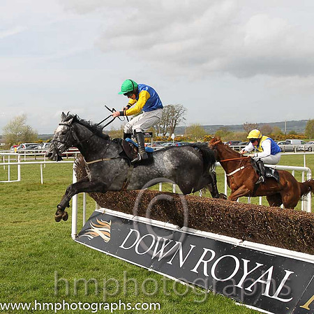 05th Young Palm ( 6 , blue, yellow diamond ) and A.E. Lynch - Trainer : S.R.B. Crawford - Owner : Mrs P Sloan