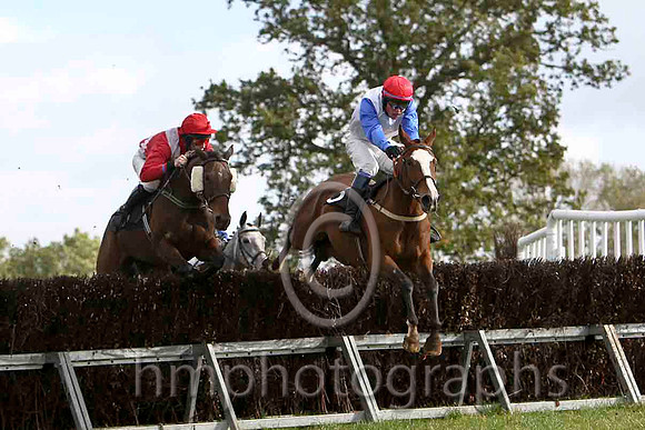 Knockans Breeze & W Thompson - 4th (5, red, white cross belts) -& Over Church Road & P E Turley - Fell (6, white, royal blue, plain sleeves) - FT8E7035-e