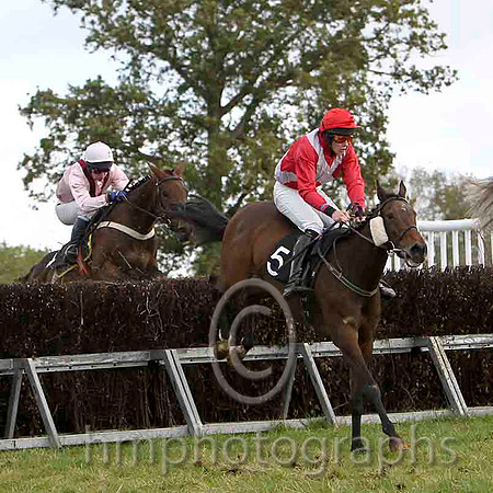 En Suite & N McParlan - Winner (4, pink, maroon chevron) &  Knockans Breeze & W Thompson - 4th (5, red, white cross belts) - FT8E7046-e