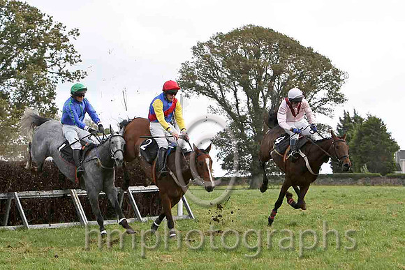 En Suite & N McParlan - Winner (4, pink, maroon chevron) - FT8E7058-e2