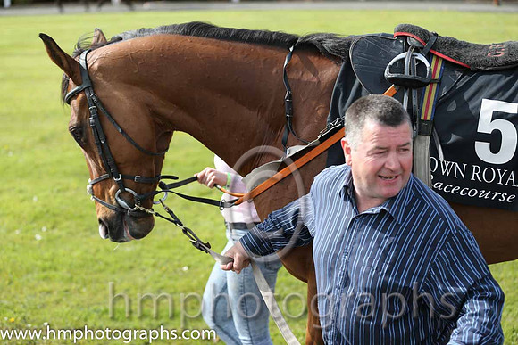 09th PU Howwoulduno ( 5 , blue, white hoop ) and G.B. Watters (3) - Trainer : Liam Lennon - Owner : Mrs P.D. McMullan