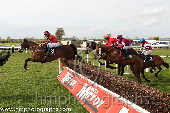 03rd Pride Of the Artic ( 3 , red ) and S.E. Butler (5) - Trainer : Peter Fahey - Owner : Brendan Fahey