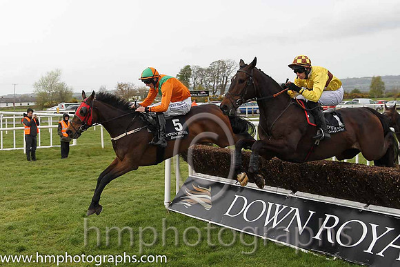 06th Illusion Of Time ( 5 , orange, green cross sashes ) and D.G. Lavery (5) - Trainer : R. K. Watson - Owner : Mrs H-L Watson