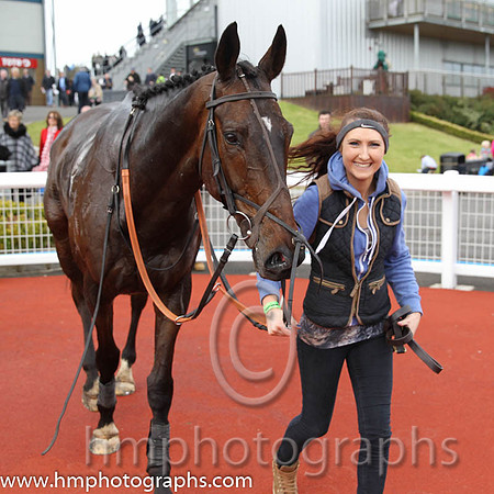 01st Lord Fingal ( 1 , yellow, beige hoop ) and S. Clements (5) - Trainer : J.T.R.Dreaper - Owner : Declan O'Farrell