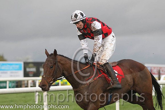 09 Cloch Fada & Mr D G Lavery - 9th (2,red and black diamonds ) - FT8E0544-3
