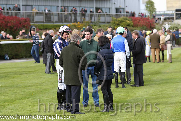 05th Last Encounter ( 10 , black, pink epaulettes ) and P.W. Mullins - Trainer : Ms Margaret Mullins - Owner : Ms Mary Mullins