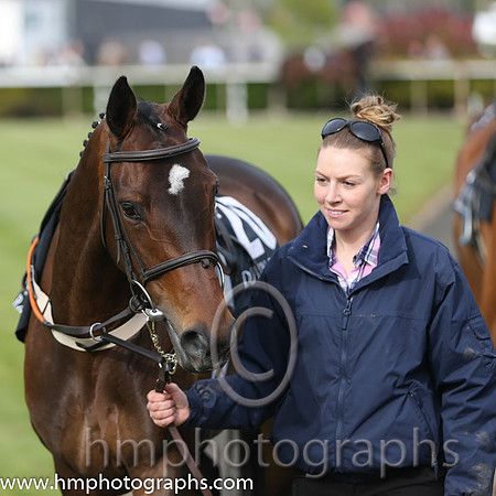 17th Milan Diva ( 20 , green and yellow stripes ) and - Trainer : Sarah Dawson - Owner : Dr. J.F. Dawson