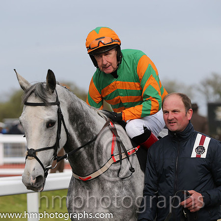 14th Bishop Maxwell ( 22 , green and orange chevrons ) and Christopher J. Byrne (7) - Trainer : Denis W. Cullen - Owner : Christopher J. Byrne