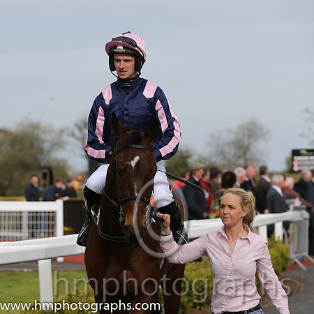 05th Last Encounter ( 10 , black, pink epaulettes ) and P.W. Mullins - Trainer : Ms Margaret Mullins - Owner : Ms Mary Mullins