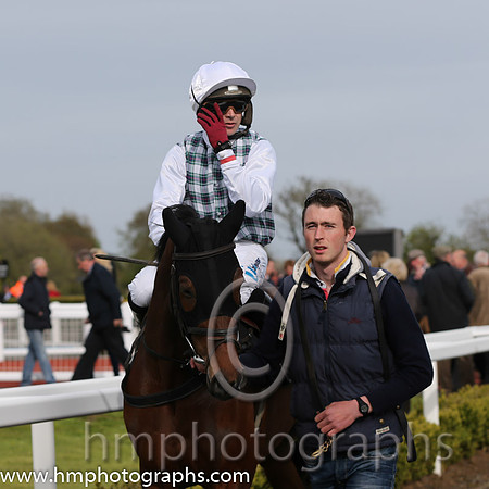 18th Jimmy Breekie ( 9 , black, white cap ) and S. Crawford - Trainer : S.R.B. Crawford - Owner : W.I. MacKenzie