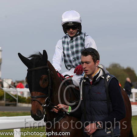 18th Jimmy Breekie ( 9 , black, white cap ) and S. Crawford - Trainer : S.R.B. Crawford - Owner : W.I. MacKenzie