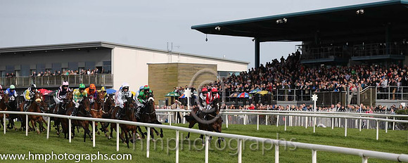 18th Jimmy Breekie ( 9 , black, white cap ) and S. Crawford - Trainer : S.R.B. Crawford - Owner : W.I. MacKenzie
