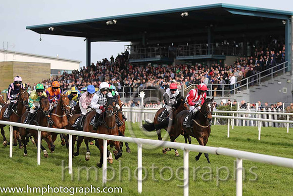 03rd Colwinston ( 6 , white and red stripes ) and J.J. King (5) - Trainer : Miss Suzy Barkley - Owner : Mrs R. McAloon