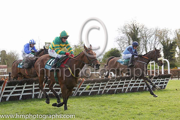 09th Waxies Dargle (GB) ( 11 , orange and green hoops ) and P. Carberry - Trainer : Noel Meade - Owner : John P. McManus and 10th Frontline ( 24 , light blue, dark blue star ) and A.P. Heskin - Traine