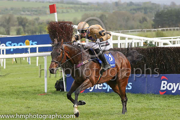01st Felix Yonger ( 3 , black and beige halvd ) and D.E. Mullins - Trainer : W.P. Mullins - Owner : Andrea Wylie/Graham Wylie