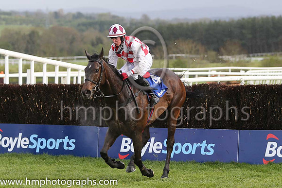 07th Flemenstar ( 4 , red and white diamonds ) and K.M. Donoghue - Trainer : A.J.Martin - Owner : Stephen Curran