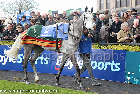 05th Champagne Fever ( 2 , pink, light green stars ) and R. Walsh - Trainer : W.P. Mullins - Owner : Mrs S Ricci