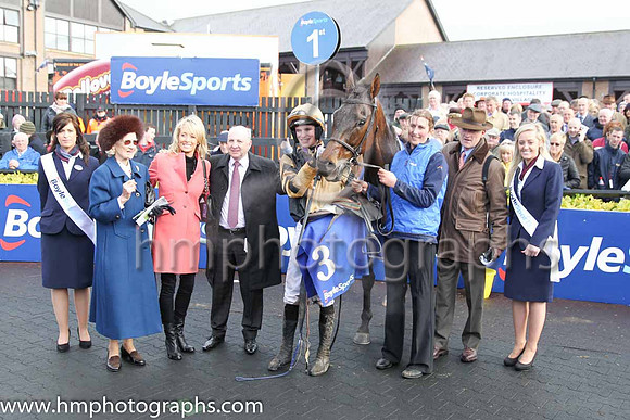01st Felix Yonger ( 3 , black and buff halvd ) and D.E. Mullins - Trainer : W.P. Mullins - Owner : Andrea Wylie/Graham Wylie