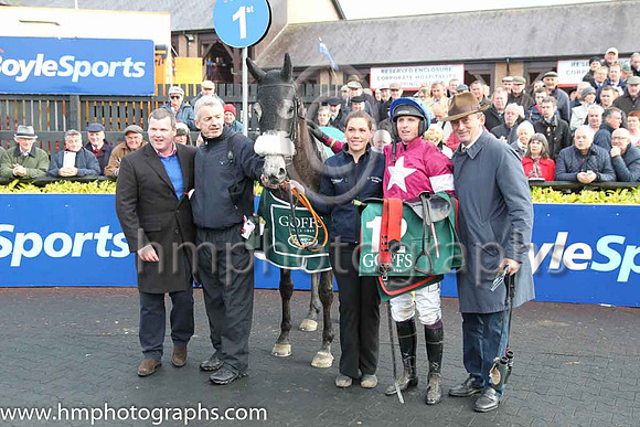 01st Petit Mouchoir (FR) ( 12 , maroon, white star ) and J J Codd - Trainer : Gordon Elliott - Owner : Gigginstown House Stud