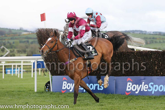 05th Don Poli ( 2 , maroon, white star ) and B.J. Cooper - Trainer : W.P. Mullins - Owner : Gigginstown House Stud