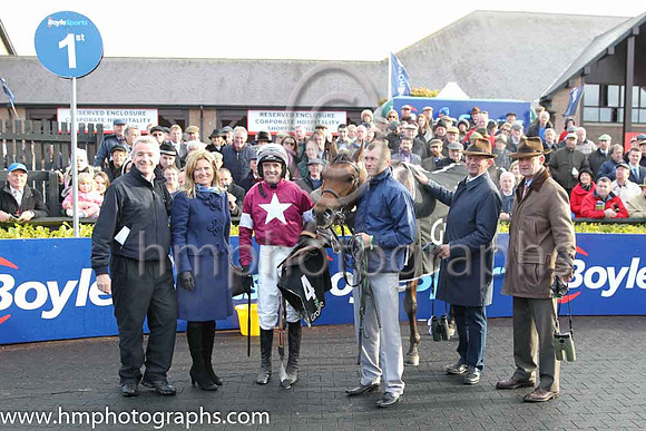 01st Valseur Lido (FR) ( 4 , maroon, white star ) and R. Walsh - Trainer : W.P. Mullins - Owner : Gigginstown House Stud