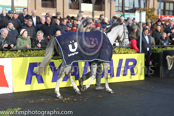 03rd Weyburn ( 21 , light blue, dark blue seams ) and S. Crawford - Trainer : S.R.B. Crawford - Owner : S.R.B. Crawford