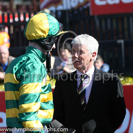 01st Jacksonslady ( 7 , orange and green hoops ) and M.P. Walsh - Trainer : J.P.Dempsey - Owner : John P. McManus