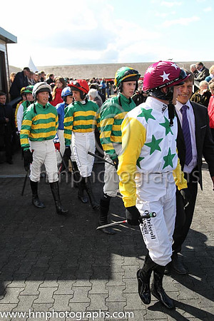 04th Usa ( 12 , white, green stars, yellow sleeves ) and P. Townend - Trainer : S.J.Mahon - Owner : T.C.Quinn