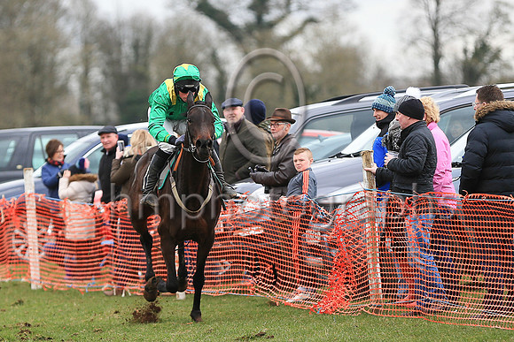 01st LOUGH DERG ROSE and J J Codd ( 11 , EMERALD GREEN,yellow epaulettes; emerald green sleeves; emerald green cap,yellow star ) Trainer: Denis Paul Murphy,, Owner : Coffey, P.G.