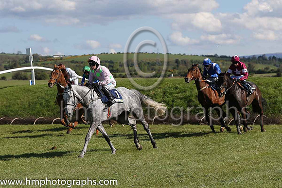 10th F Dogora (FR) ( 7 , pink, light green stars ) and K. Walsh - Trainer : W.P. Mullins - Owner : Mrs S Ricci