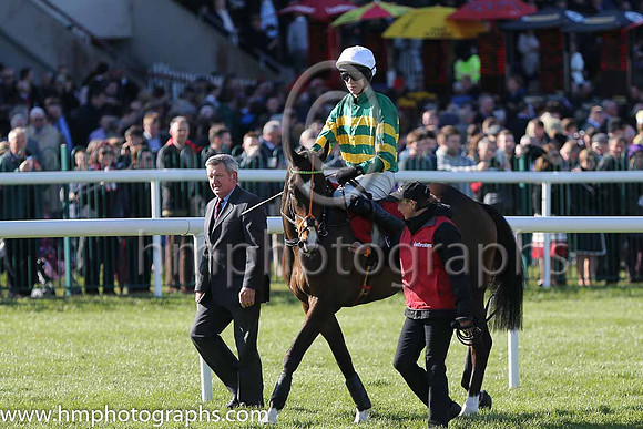 01st Jezki ( 6 , orange and green hoops ) and M.P. Walsh - Trainer : Mrs John Harrington - Owner : J P McManus