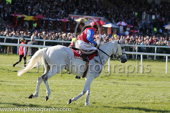 07th Thousand Stars (FR) ( 9 , red, blue sleeves ) and P. Townend - Trainer : W.P. Mullins - Owner : Hammer &amp; Trowel Syndicate