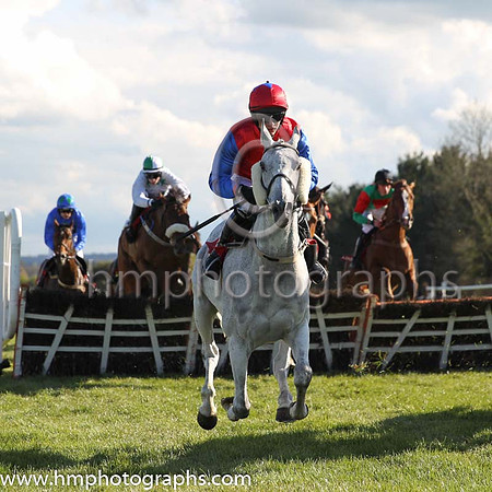 07th Thousand Stars (FR) ( 9 , red, blue sleeves ) and P. Townend - Trainer : W.P. Mullins - Owner : Hammer &amp; Trowel Syndicate