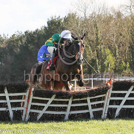 01st Jezki ( 6 , orange and green hoops ) and M.P. Walsh - Trainer : Mrs John Harrington - Owner : John P. McManus