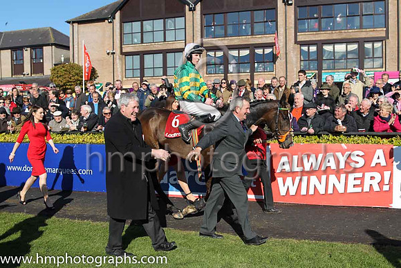 01st Jezki ( 6 , orange and green hoops ) and M.P. Walsh - Trainer : Mrs John Harrington - Owner : John P. McManus