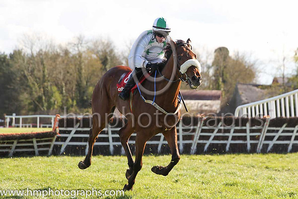 10th Lots Of Memories ( 8 , white, green stars, yellow sleeves ) and P.D. Kennedy - Trainer : P.G. Fahey - Owner : Mrs Siobhain Fahey/John A. Breen
