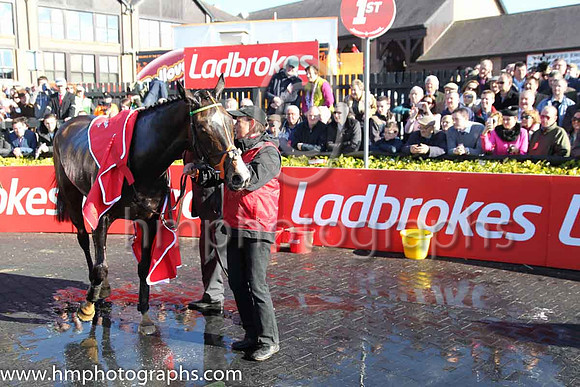 01st Jezki ( 6 , orange and green hoops ) and M.P. Walsh - Trainer : Mrs John Harrington - Owner : John P. McManus